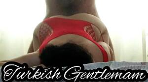 Video seks Turki yang menampilkan punggung besar dan zakar raksasa