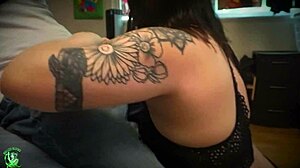 Pawgs tatuate și muie amator în înaltă definiție
