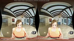 Virtual reality porno met een kleine brunette tiener in de keuken