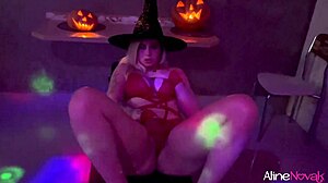 Amatőr szex videó, ahol fiatal boszorkány lovagol egy nagy farkán Halloweenkor
