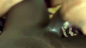 Video POV Dzaddylongstrokes dengan keterampilan oral yang intens