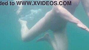 Ада Бојанас плива на отвореном без купаћих костима