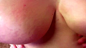 La tetona Cassandra Calogeras expresa su POV de sexo y corrida facial